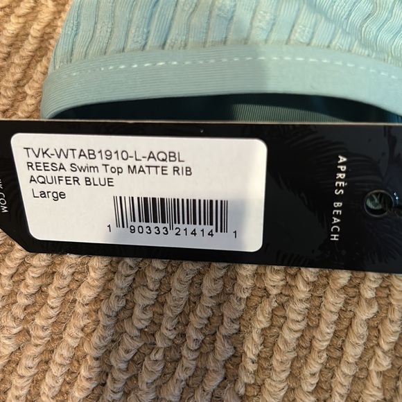 2 NWT TAVIK swim tops size large - Picture 4 of 8